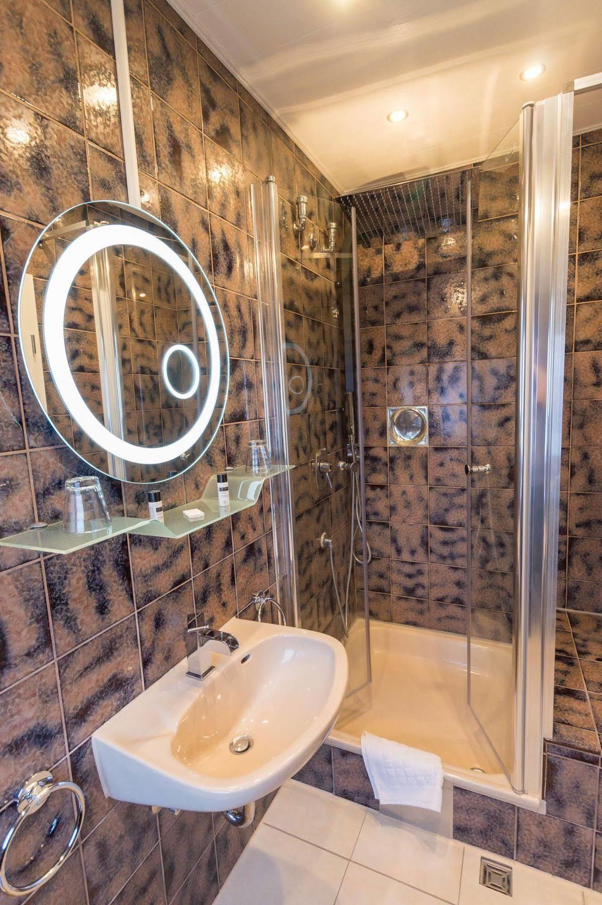 Hotel Rosengarten Швебіш-Гмюнд Екстер'єр фото
