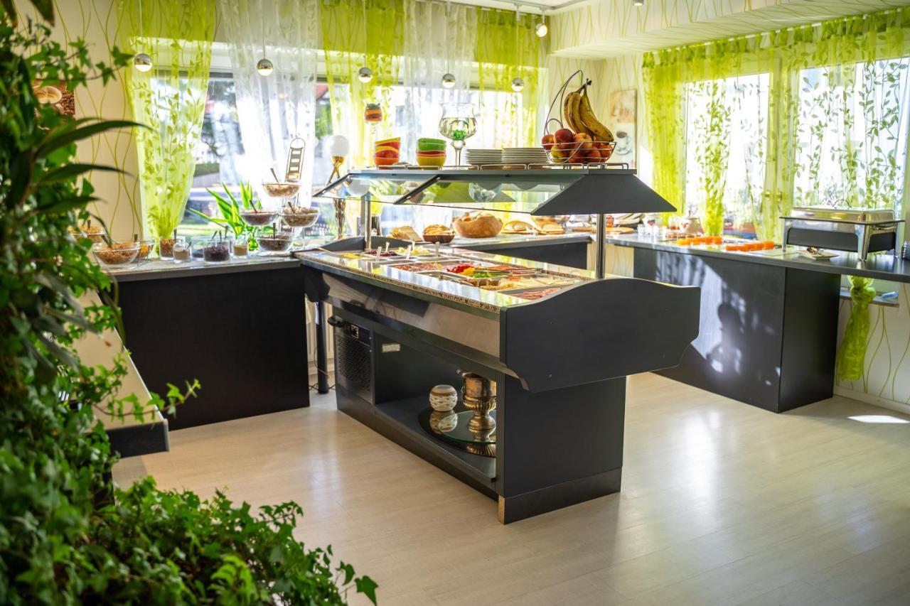 Hotel Rosengarten Швебіш-Гмюнд Екстер'єр фото
